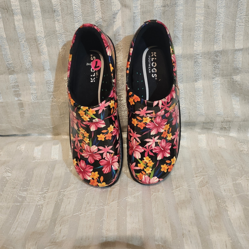 Klogs Women's Floral Clogs - Black and Pink